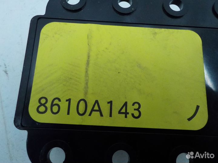 Блок управления подушками безопасности Mitsubishi