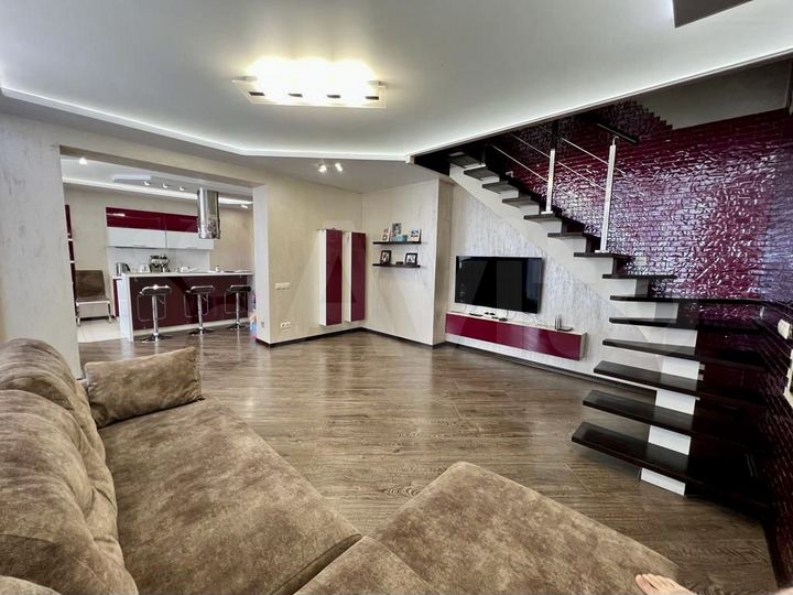 4-к. квартира, 138 м², 10/11 эт.