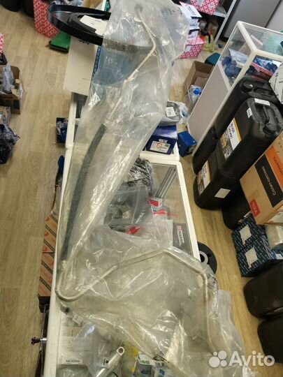 Трубка тормозная переднего колеса лев. MAN TGA/TGS