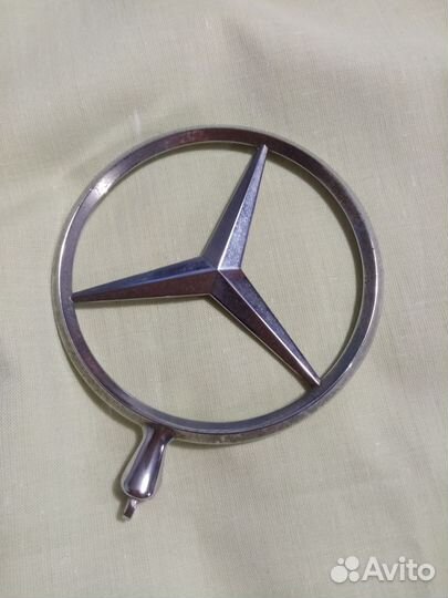 Эмблема mercedes на капот