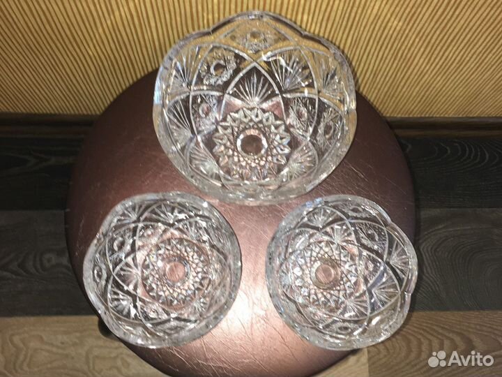 Набор из трех хрустальных салатников