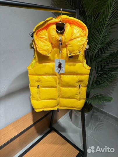 Жилетка Moncler с европы