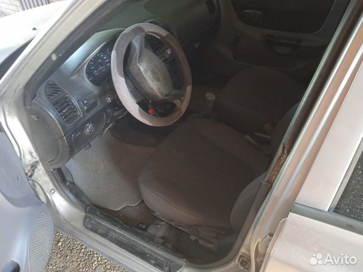 Hyundai Accent 1.5 МТ, 2004, битый, 193 299 км