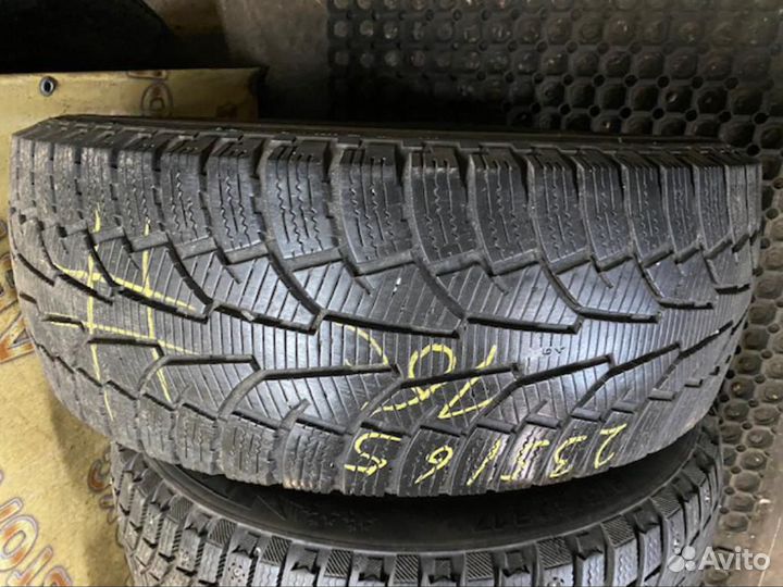 Nokian Tyres Hakkapeliitta CR Cargo 235/65 R16