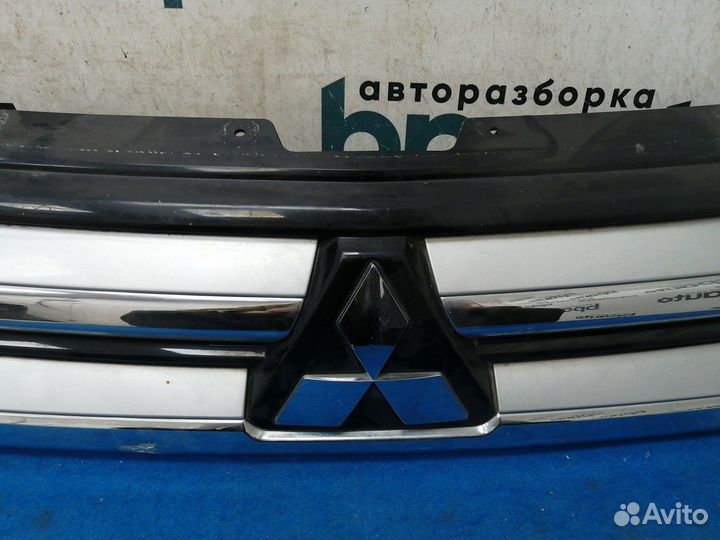 Решетка радиатора 7450A992 Mitsubishi Outlander