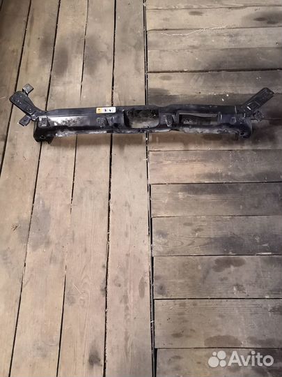 Верхняя часть передней панели(телевизор)