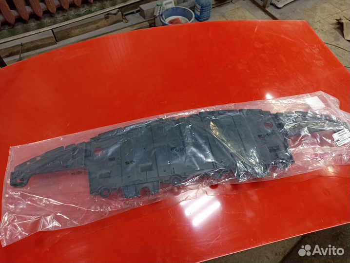 Пыльник переднего бампера Opel Astra J