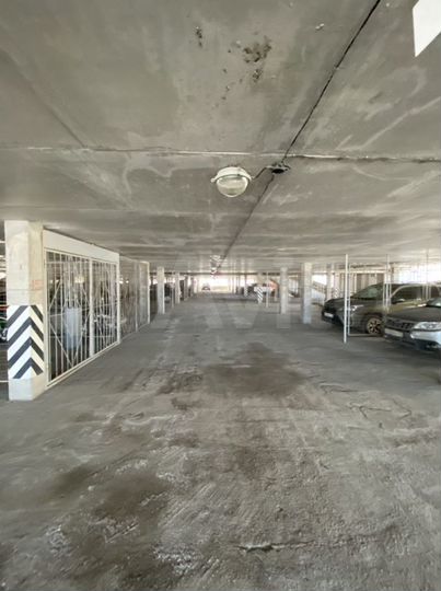 Машиноместо, 18 м²