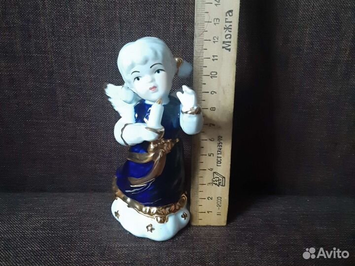 Фарфоровая статуэтка Девочка ангел