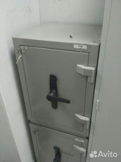 Вскрытие замков: дверей, машин, сейфов, гаражей