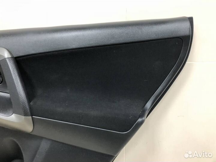 Обшивка двери задней правой Toyota Rav 4 A30 2006