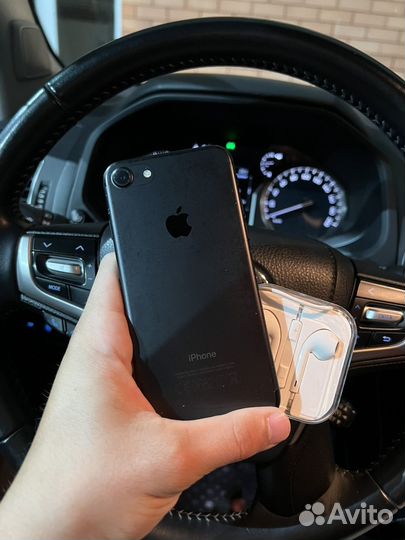 iPhone 7 отличный