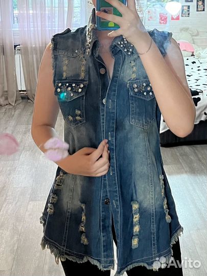 Джинсовая жилетка