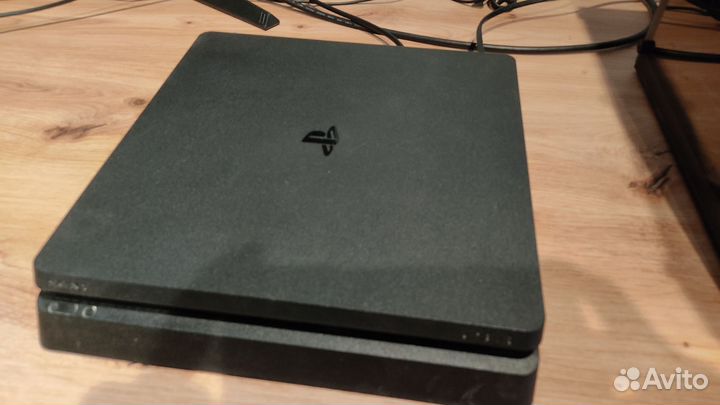 Sony PS4 slim 1tb