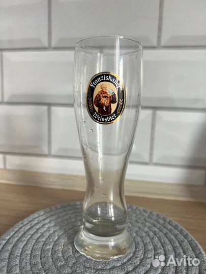 Чашки, бокал, рюмки