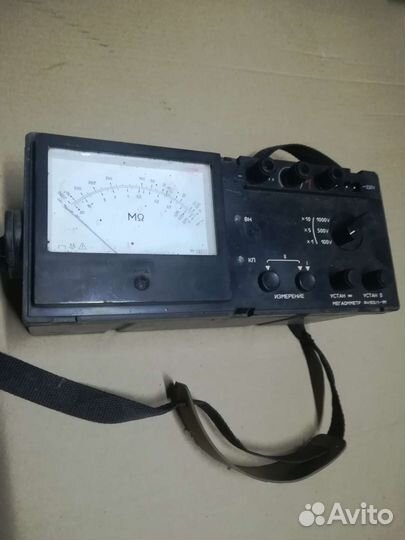 Мегаомметр