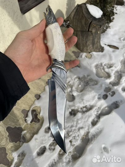 Нож акула из клапана корабля