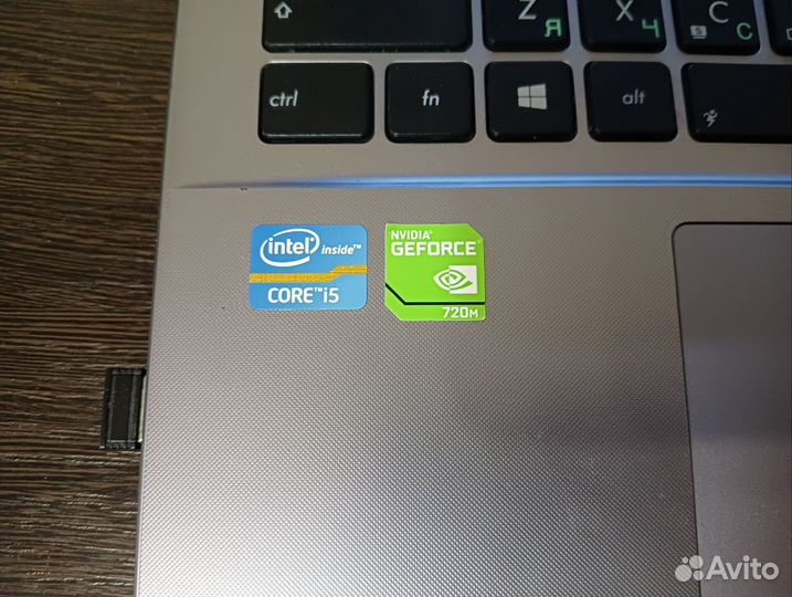 Ноутбук Asus x550c