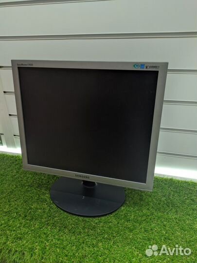 Монитор. Samsung 17-19