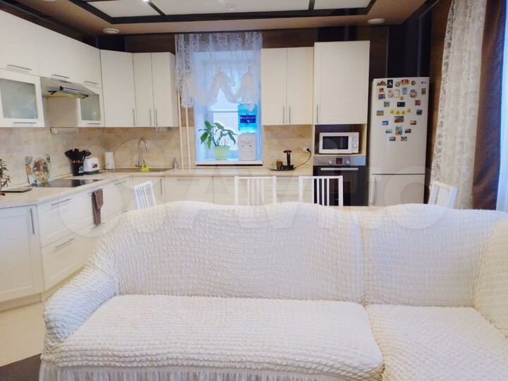 2-к. квартира, 83,5 м², 1/10 эт.