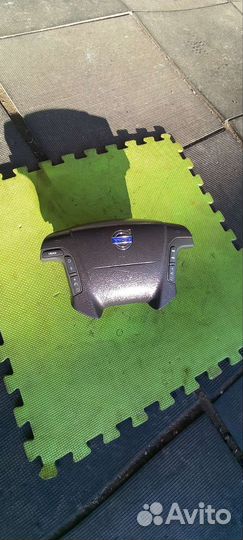 Подушка безопасности в руль Вольво S 80