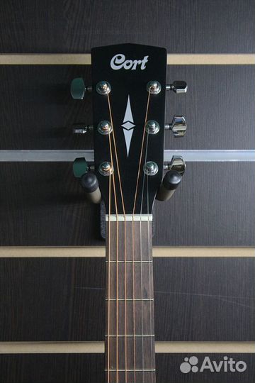 Акустическаягитара,корпусConcert Cort AF510OP