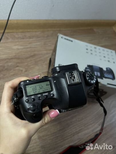 Зеркальный фотоаппарат canon 6D