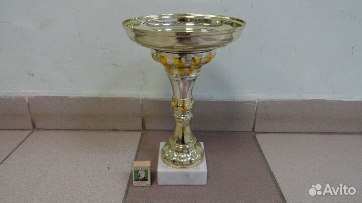 Фруктовница конфетница ваза кубок