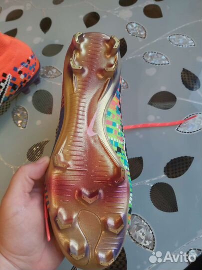 Бутсы Nike футбольные шиповки сороконожки Nike 40