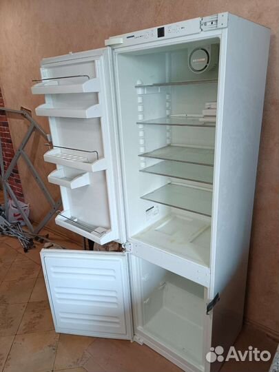 Холодильник Liebherr comfort встраиваемый