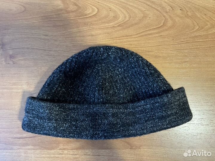 Мужская шерстеная шапака hugo