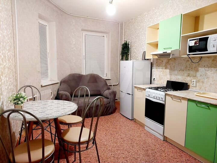 2-к. квартира, 60 м², 8/10 эт.