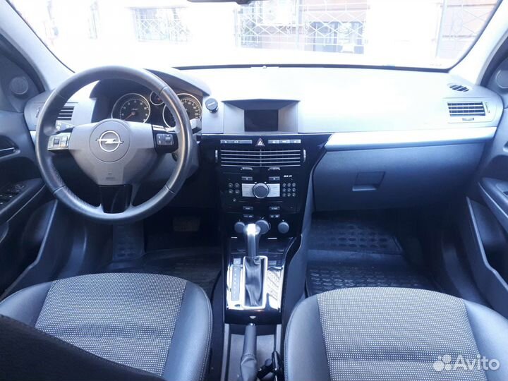 Opel Astra 1.8 AT, 2010, 199 218 км