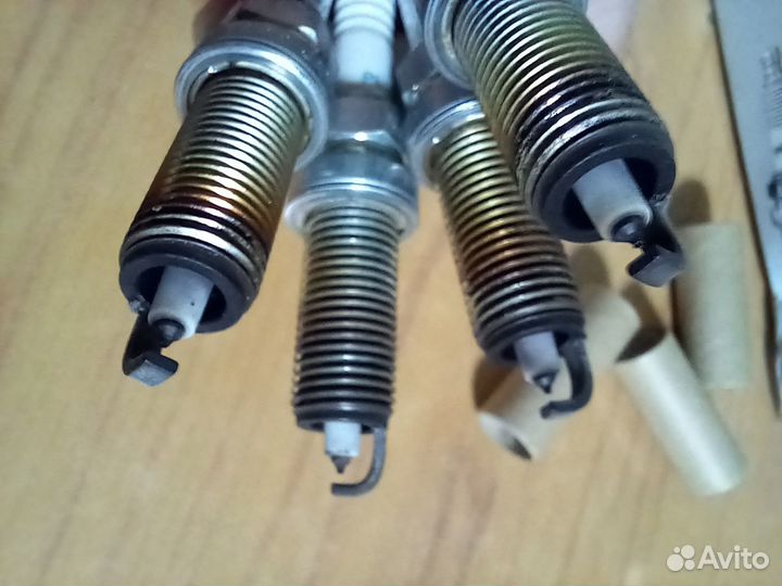 Свечи зажигания Nissan 22401-CK81B