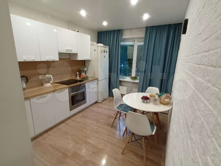 3-к. квартира, 68,2 м², 1/10 эт.