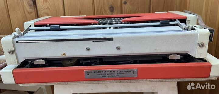 Печатная пишущая машинка