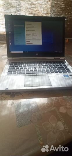 HP Elitebook core i7/12 GB/Radeon 7570/500gB