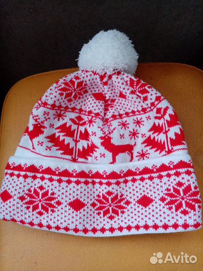 Шапка трикотажная женская новая и еще несколько