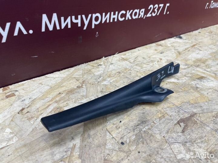 Накладка петли капота левая Renault Logan