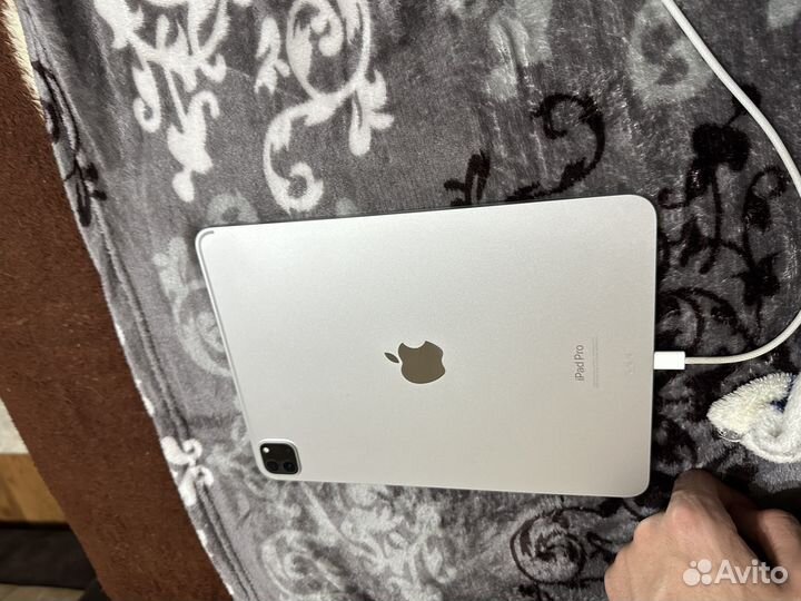 Айпад 11 про м2 256