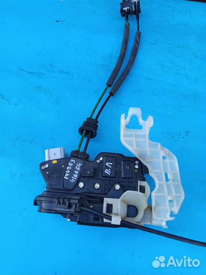 Замок двери передней левой Kia Sorento XM (2009-2