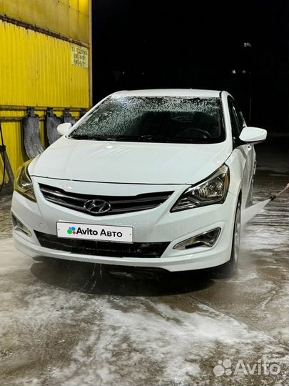 Hyundai Solaris 1.4 AT, 2016, битый, 200 000 км