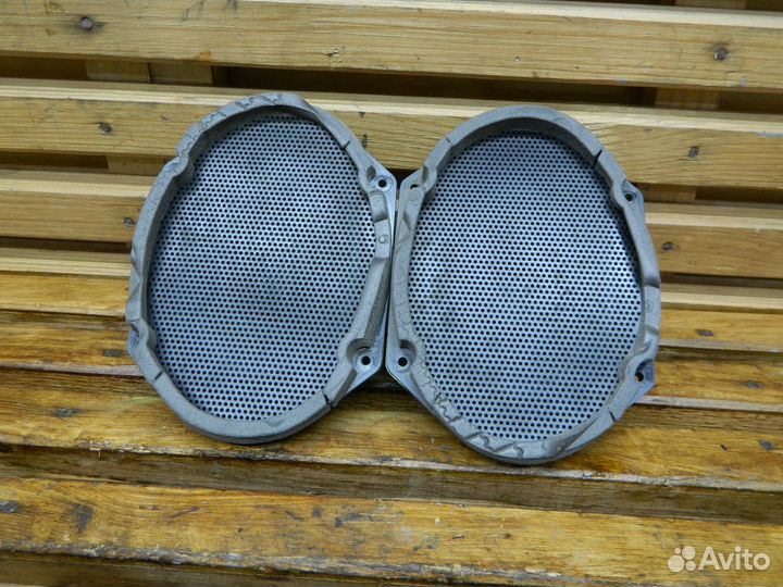 Динамик двери задний Ford Focus рест. 2002