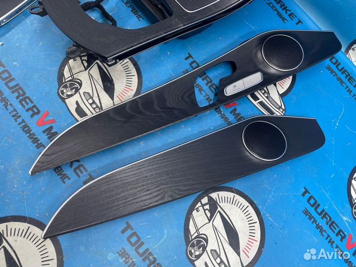 Консоли торпедо Mercedes-Benz C-Class WDD205