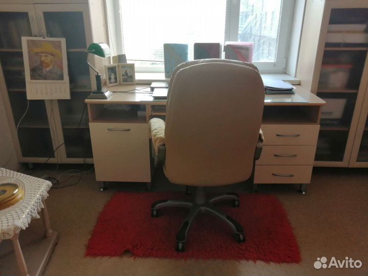 Письменный стол, 2 книжных шкафа