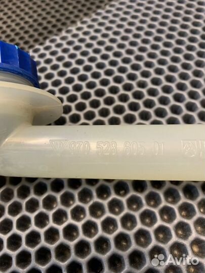 Горловина бачка стеклоомывателя Porsche Panamera