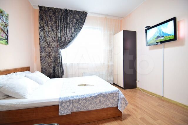 2-к. квартира, 72 м², 10/17 эт.