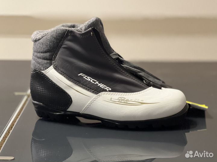 Лыжные ботинки fisher