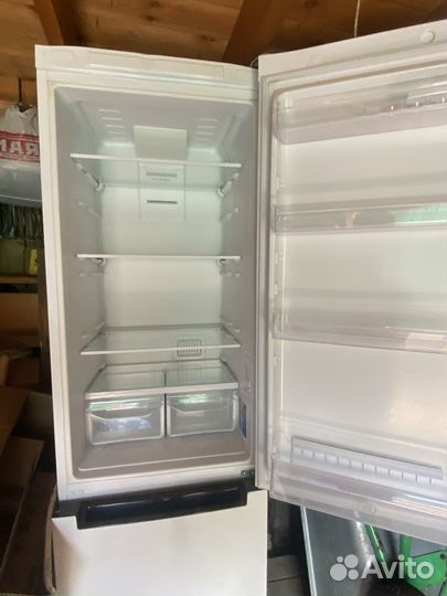 Холодильник indesit