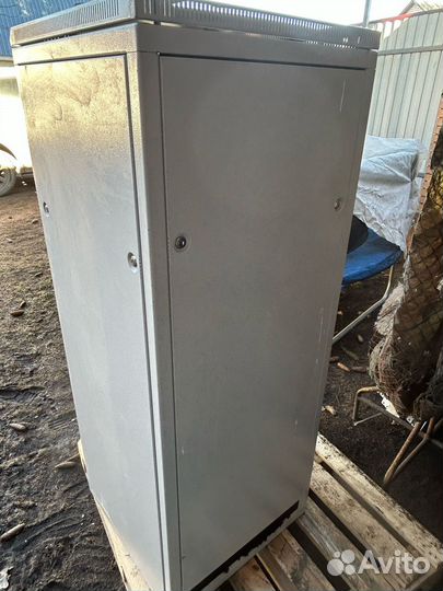 Шкаф телекоммуникационный напольный